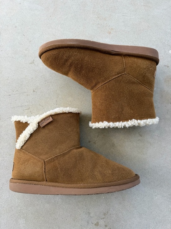 Minnetonka Shoes - Minnetonka Suede Midwest Mini Boots Women’s Size 9